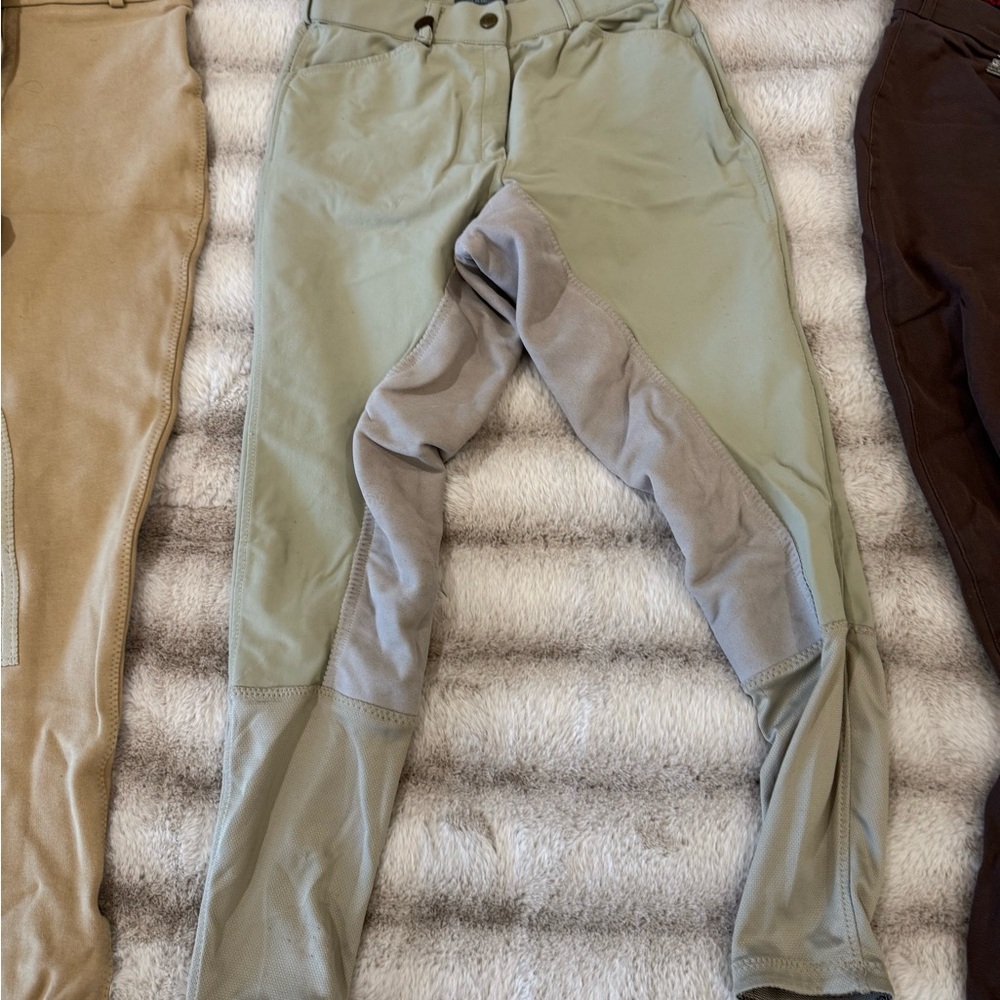 BREECHES. Horse riding pants.Woman size 26/27 . 4 pair for a total of $50